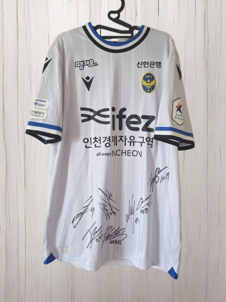 [XL] 2024 인천 유나이티드 김건희 실착 선수용 사인 유니폼 판매합니다.