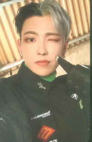 ATEEZ THE WORLD EP.1: MOVEMENT HONG JOONG 트레이딩 카드 Z
