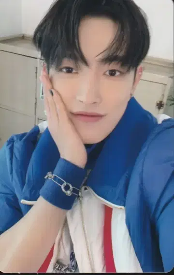 ATEEZ LIMITLESS HONG JOONG 트레이딩 카드