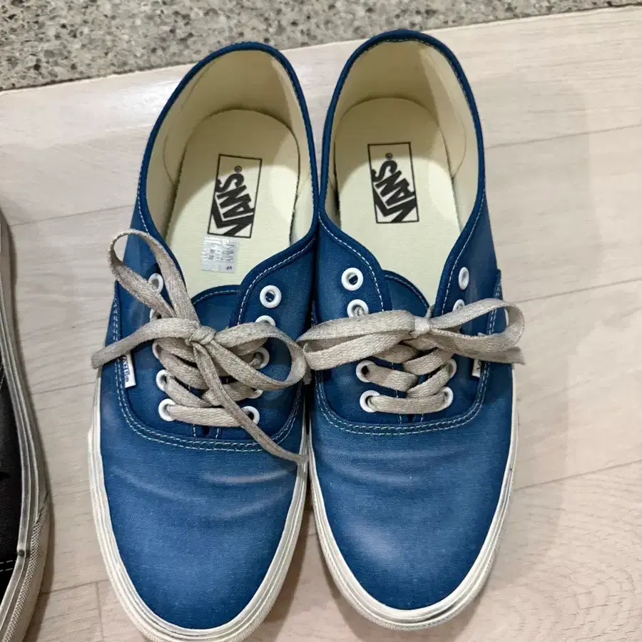 반스 어센틱 웨이브 워시드 블루