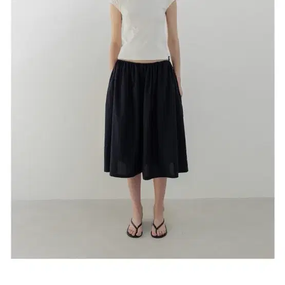 모이아 shirring pants navy