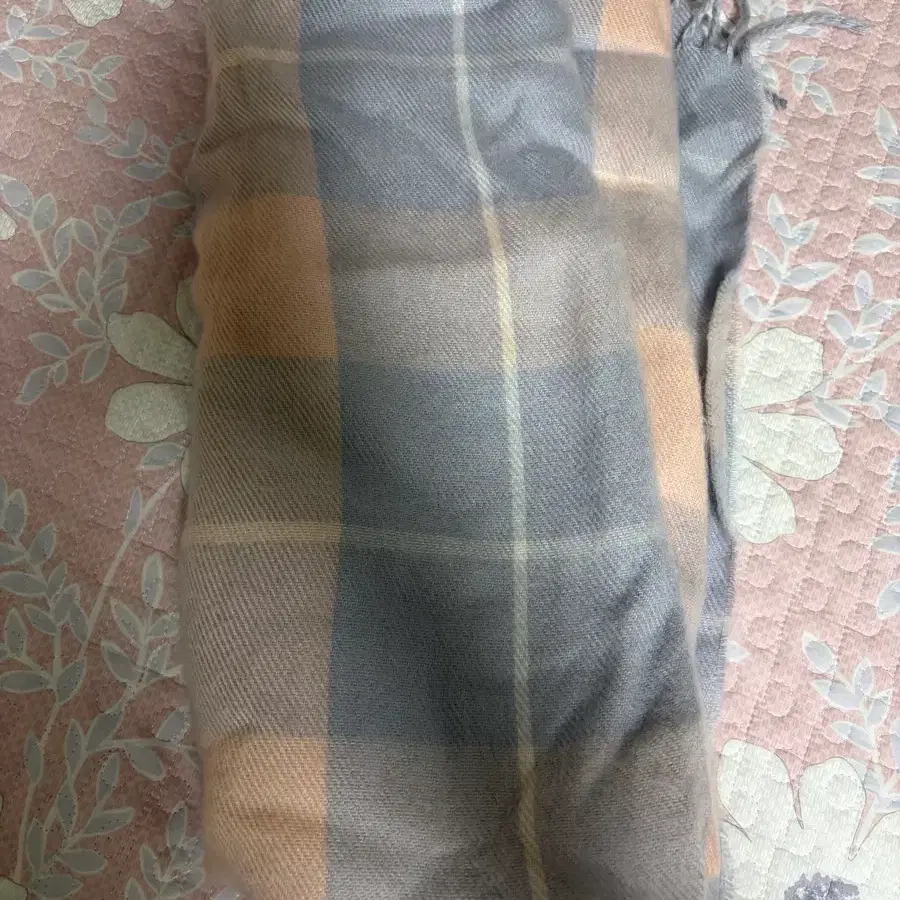 얼모스트블루 목도리