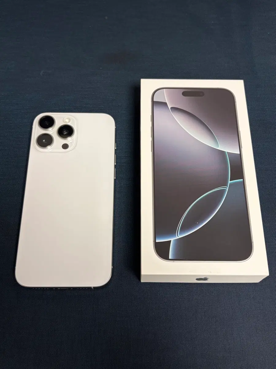 아이폰 16프로맥스 256GB