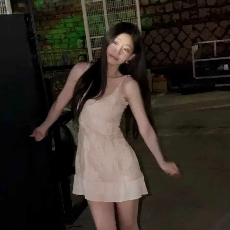 큐리티 c lace panel dress skin beige 원피스