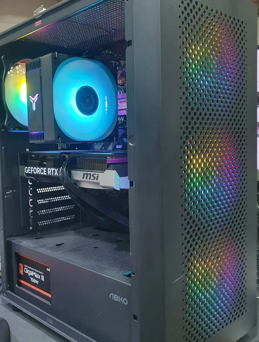 [한달사용] 7500F 32G RTX5070 M.2 1TB 750W 윈도우11 정품 팝니다