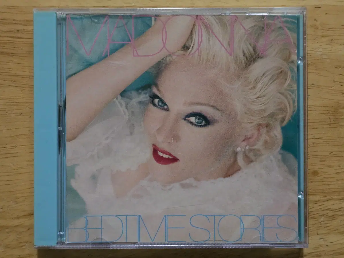 CD 음반 Madonna 마돈나 - Bedtime Stories 미국반