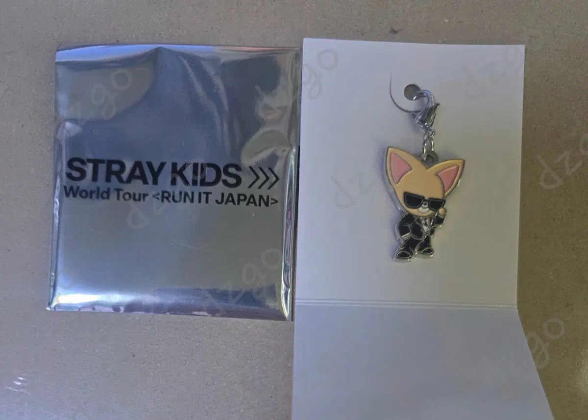 skzoo japan random keyring foxiny