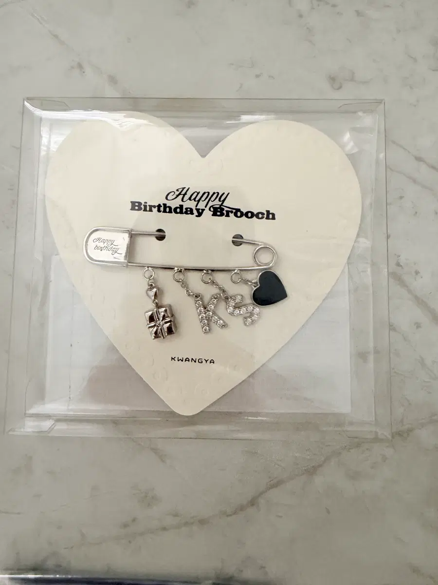 엑소디오 생일 브러치 BIRTHDAY BROOCH
