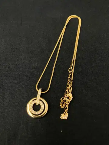 SWAROVSKI 스와로브스키 목걸이 골드 컬러 서클 모티브