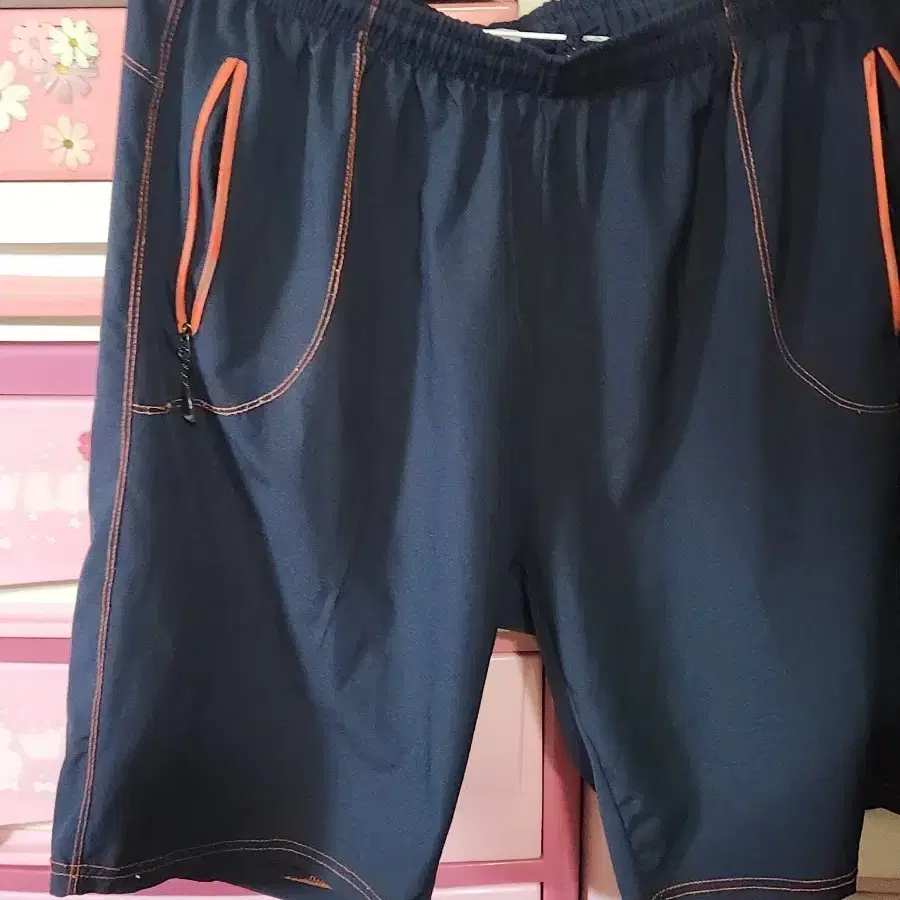 남색 트레이닝 반바지 오렌지 스티치 33~34정도 세탁완료