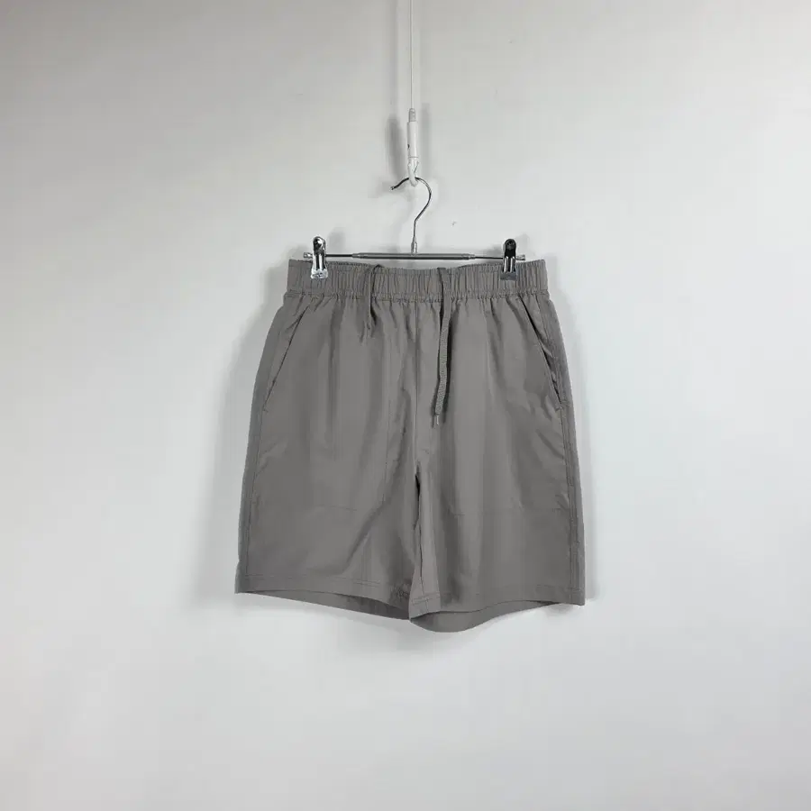 스파오 카키 그레이 나일론 스판 밴딩 쇼츠 남 28-30인치 260818