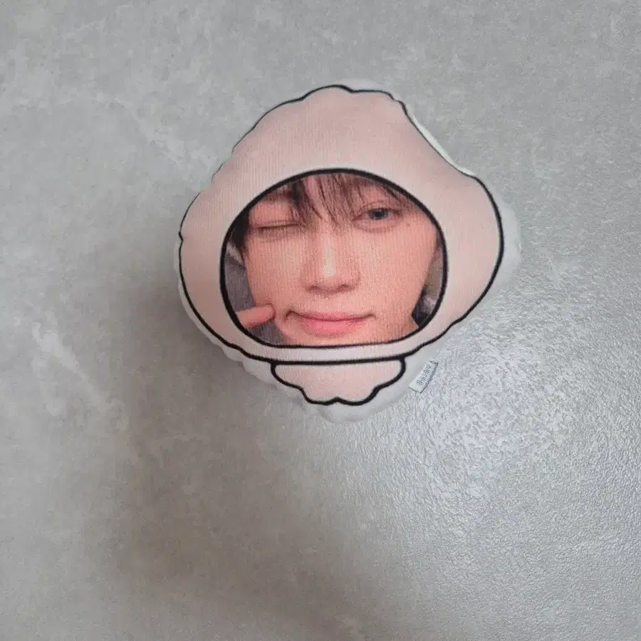 쑨지아양 만두 인형