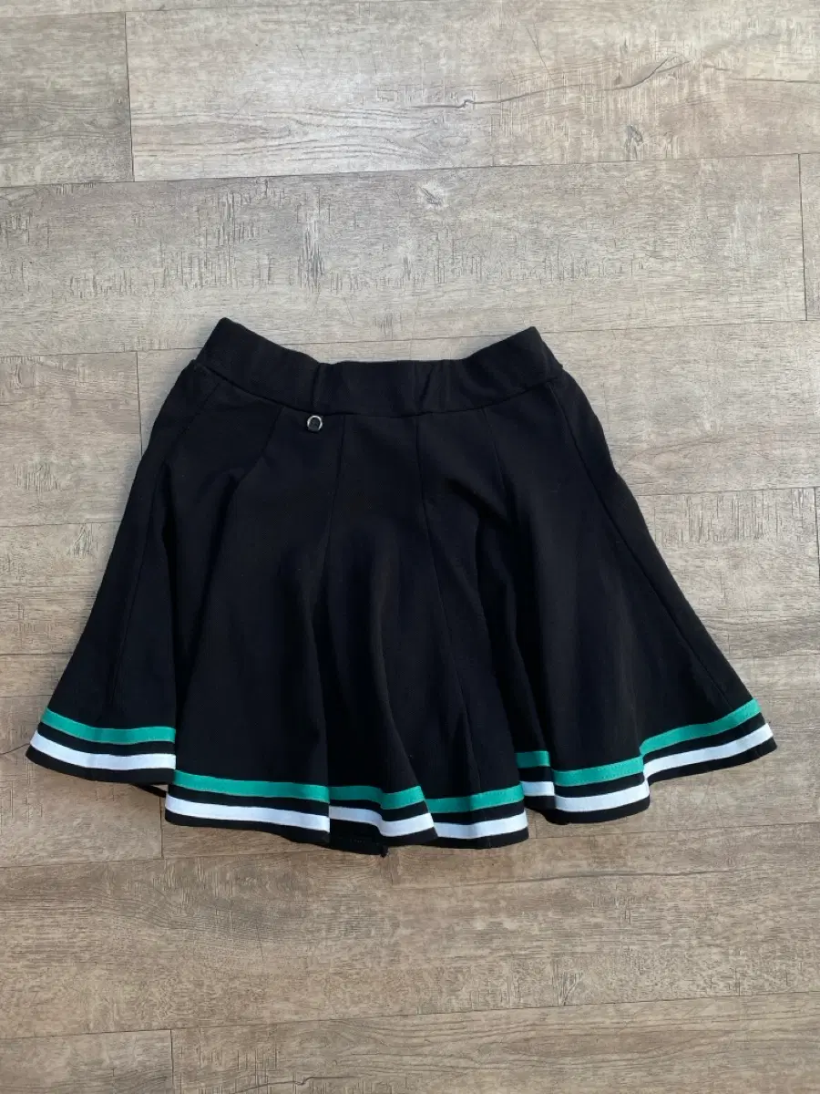 PURDY GOLF 플레어 스커트