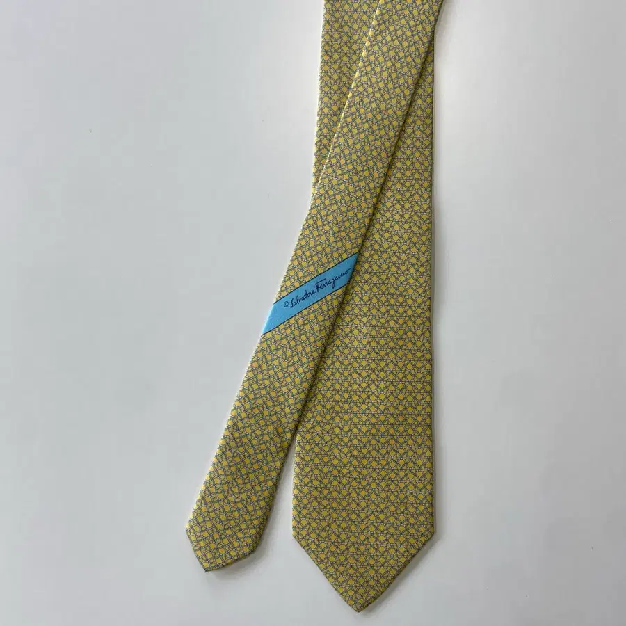 페레가모(Ferragamo) 명품 정품 넥타이