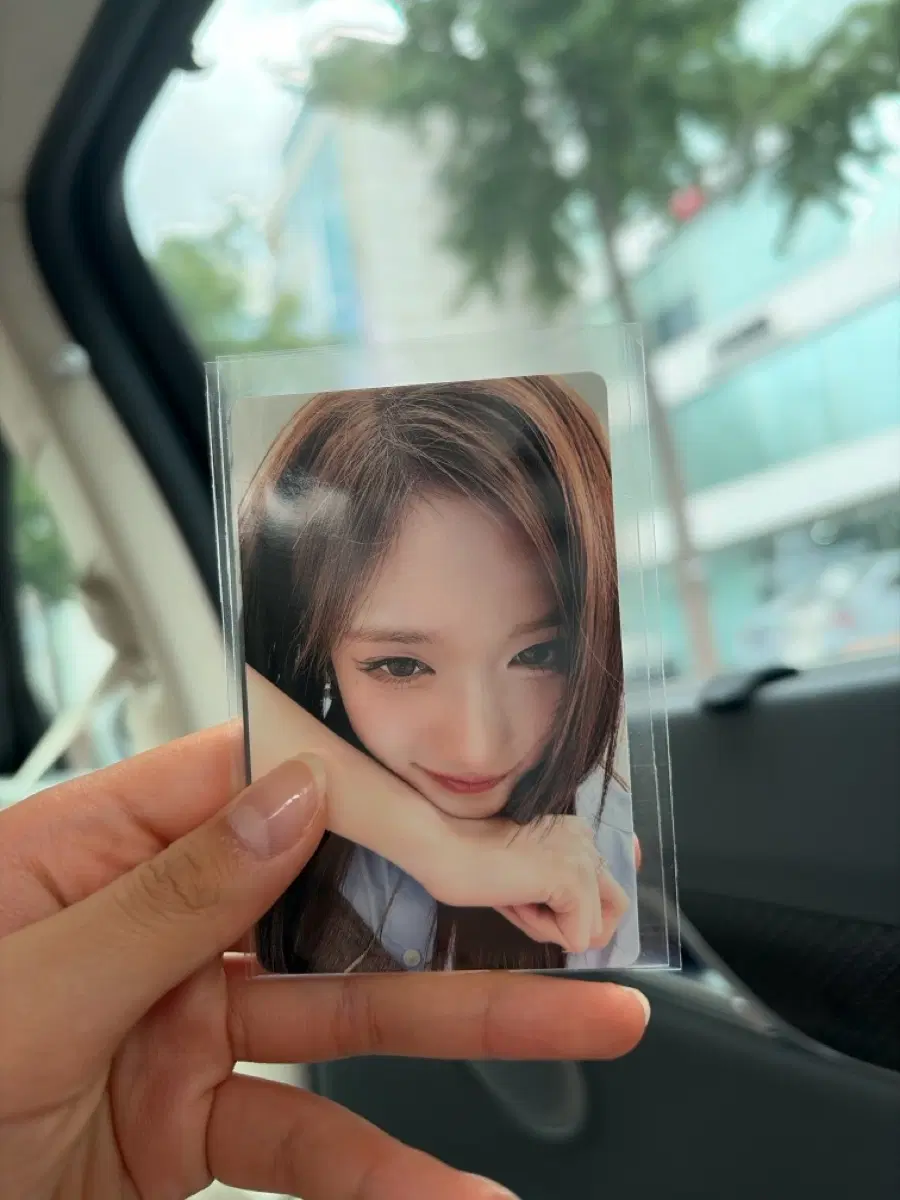 유진, 이서 멬스 럭드 판매