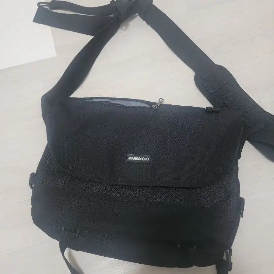 마르코폴로 블랙 메신저백