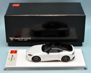 Make Up 1/43 EIDOLON NISSAN Fairlady Z (RZ34) 2023 Prism White/Super Black EM648E