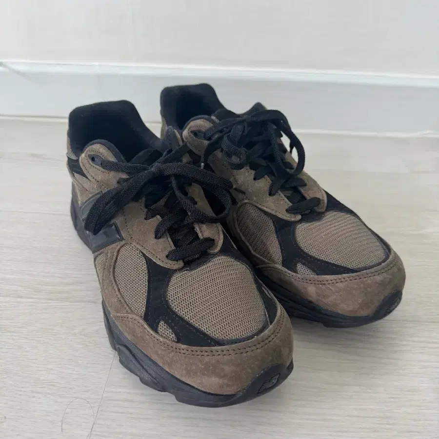 자운드 뉴발란스 990v3 브라운블랙 290사이즈