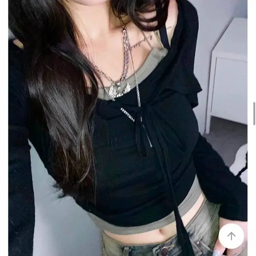 에이블리 셔링 긴팔티셔츠