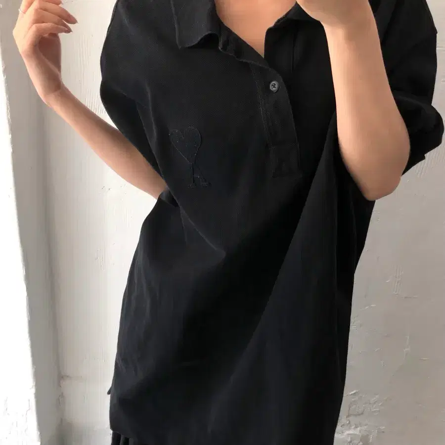 AMI 아미 블랙 하트로고 오버사이즈 PK 카라티셔츠