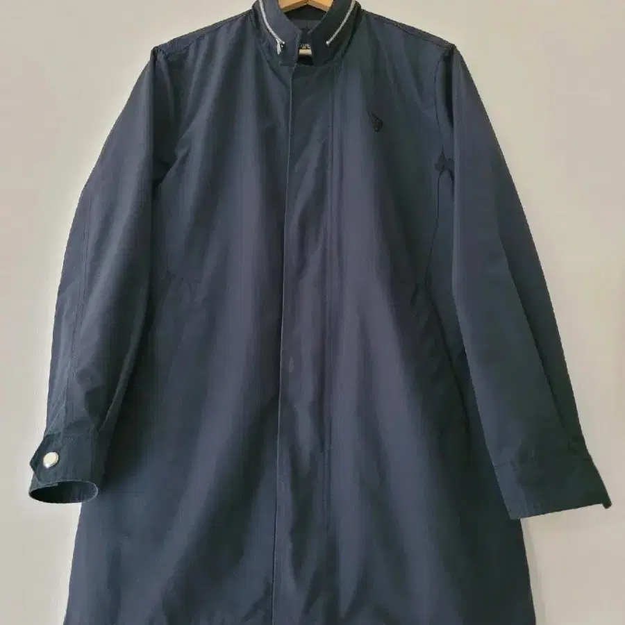 GUESS 하프트렌치코트