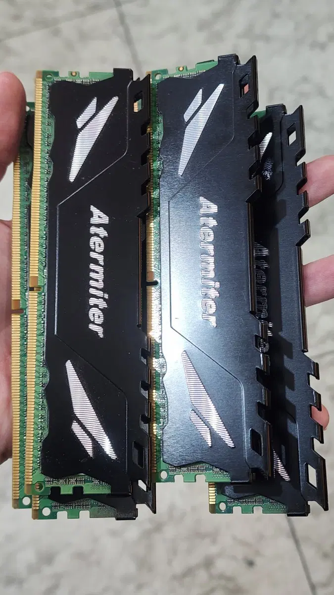 DDR4 16GB 렘 메모리카드 서버용 판매합니다