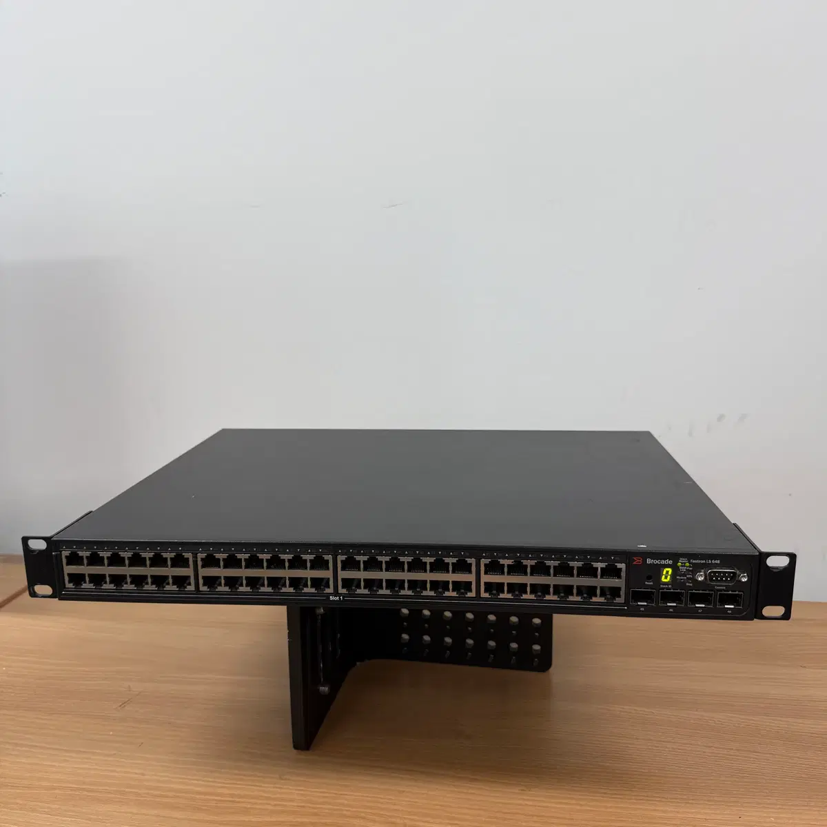 브로케이드(Brocade) FastIron LS 648 엔터프라이즈 48포트 스위치허브 (FESX48 / FLS648)