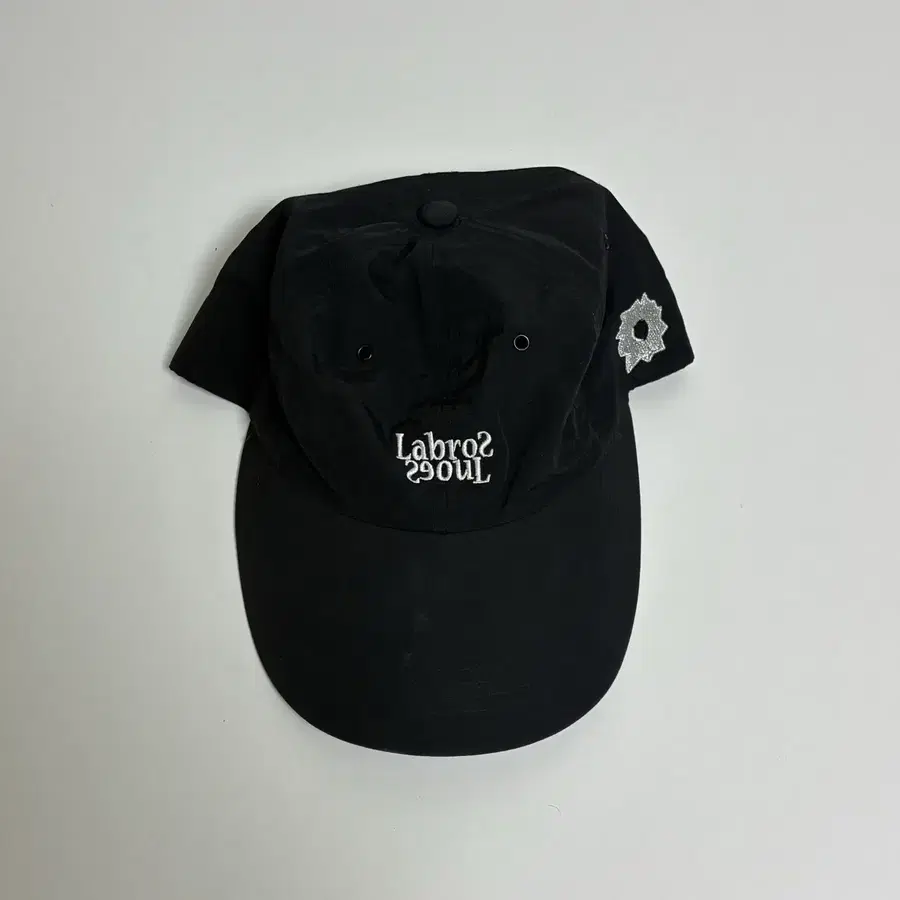 라브로스 모자