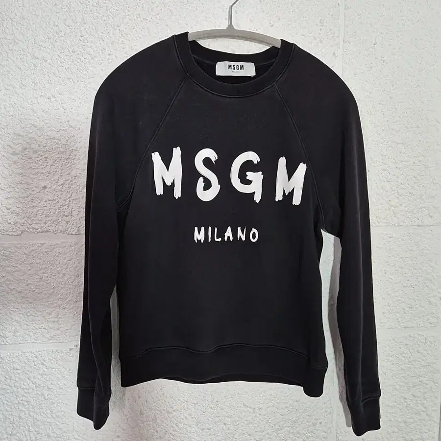MSGM 밀라노 안기모 맨투맨 블랙