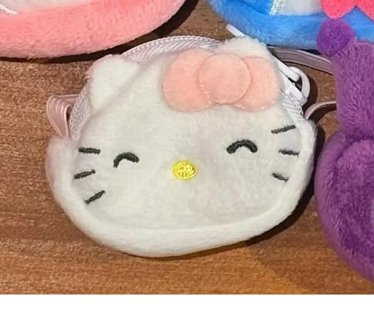 (구해요) 헬로키티 미니 가방 찾아요