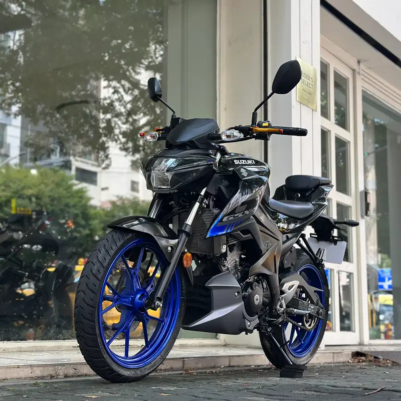 최상급 컨디션 스즈키 GSX-S125 짧은키로수 상태좋은 차량 판매합니다.
