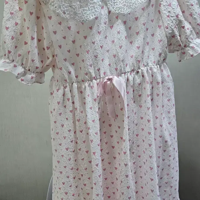 쁘띠앙팡 핑크 하트 레이스 카라 원피스 130