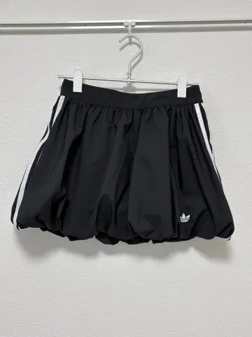 adidas 벌룬 미니 스커트 블랙
