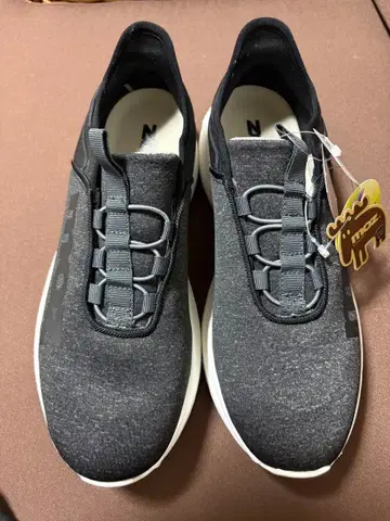 [ 새상품 ] moz 모즈 핸즈프리 스니커즈 슬립온 블랙 27.0cm