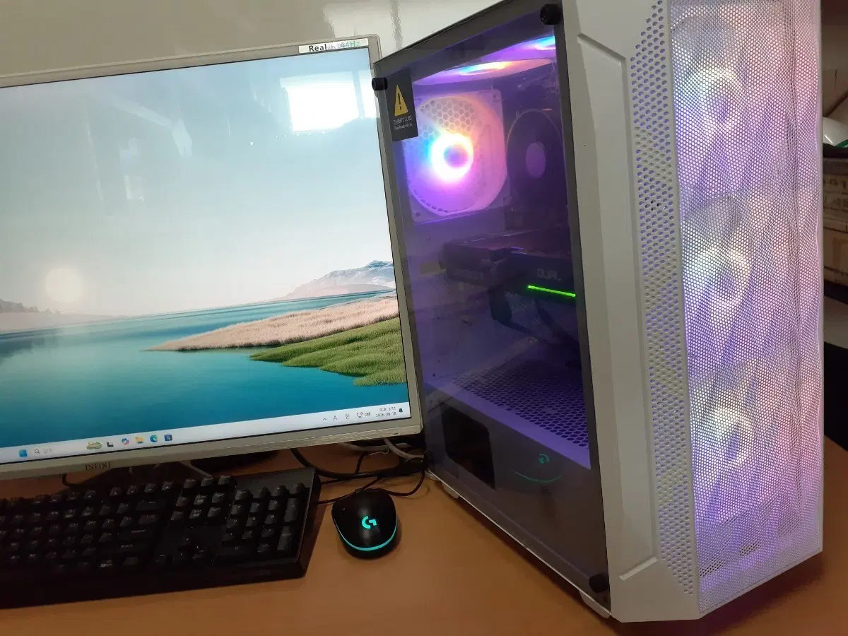 게이밍 pc 본체 14400f Rtx5060 램D5 16g 1TB