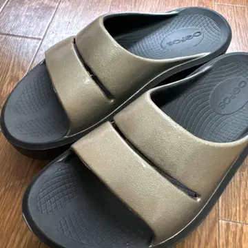OOFOS Oomega 23cm