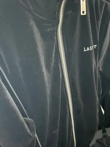 LAST NEST 벨로아 저리