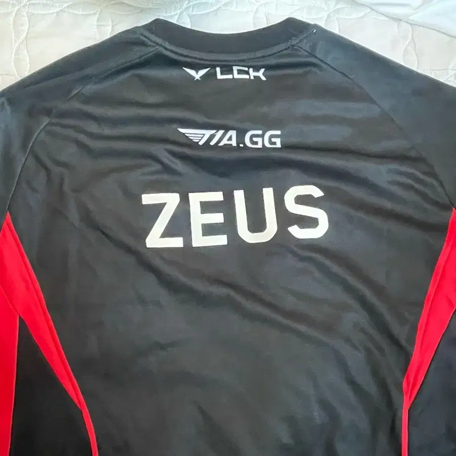 LCK 제우스 ZEUS 24 스프링 유니폼 M