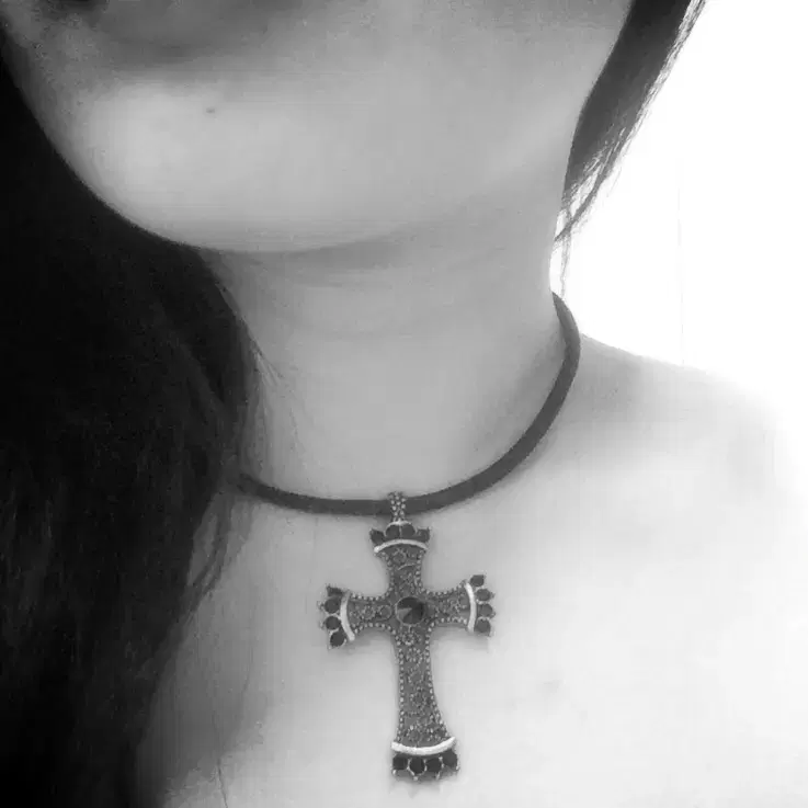 vintage cross choker