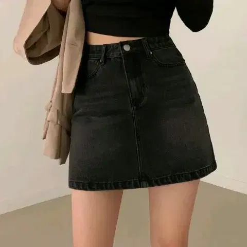 베이델리 뒷포켓 흑청 데님 미니 스커트