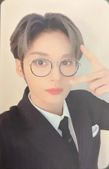 StrayKids NACIFIC 콜라보 LeeKnow 트레이딩 카드 블랙 수트