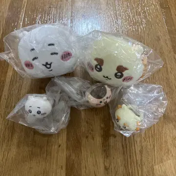 24시간 이내 발송 누워있는 페이스 반지 치이카와 시사 5점 세트