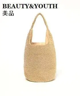 새상품급 뷰티&유스 메탈 코드 원핸들 숄더백