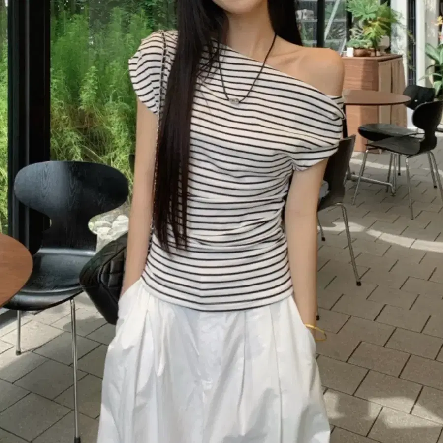스트라이프 입술넥 오프숄더 (교신가능)