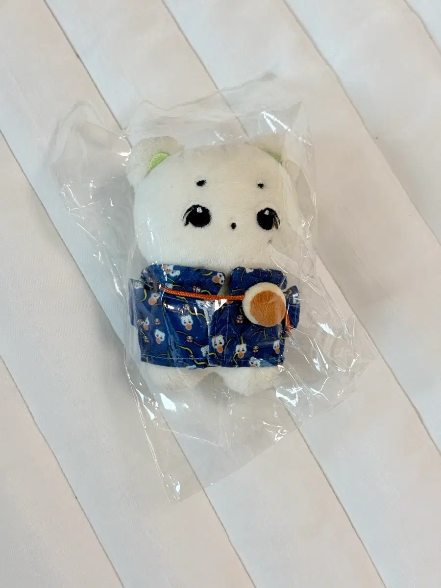 루시 인형 곰팡이 하와이안 셔츠 버전