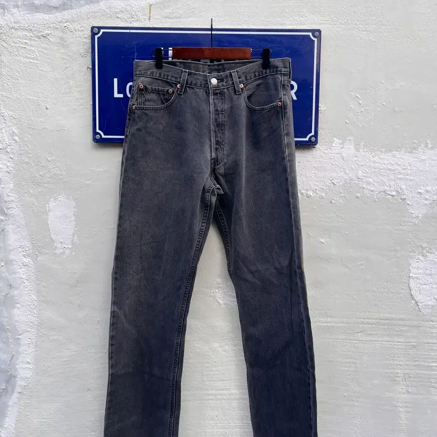 2002년 리바이스 501-0660 페이디드 블랙 데님 (콜롬비아제) (W33 L32)