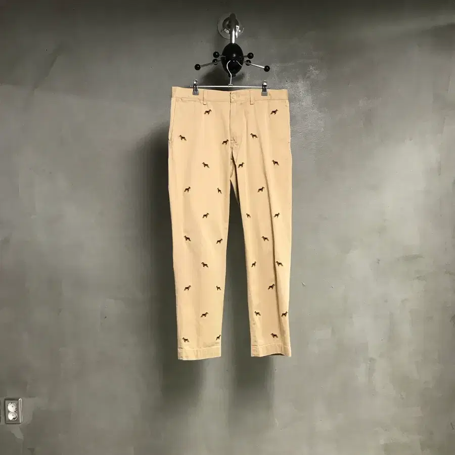 폴로 랄프로렌 멀티 자수 치노 팬츠 베이지 36/32
