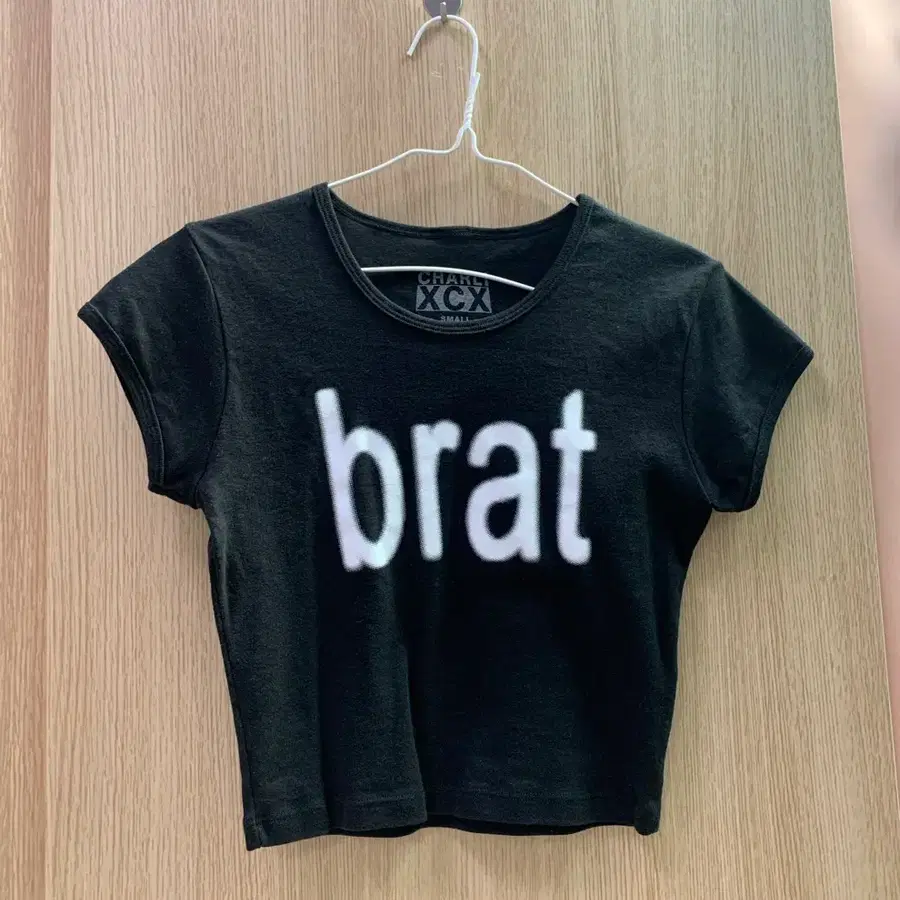 찰리 XCX brat 크롭티 S
