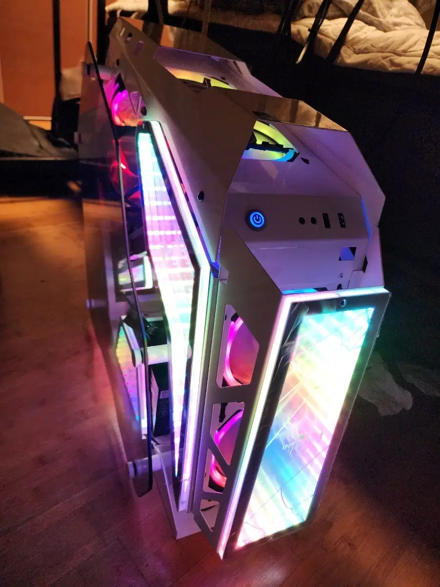 High-spec Gaming PC Main Unit (i7 12700 RTX3070 DDR5 16G)