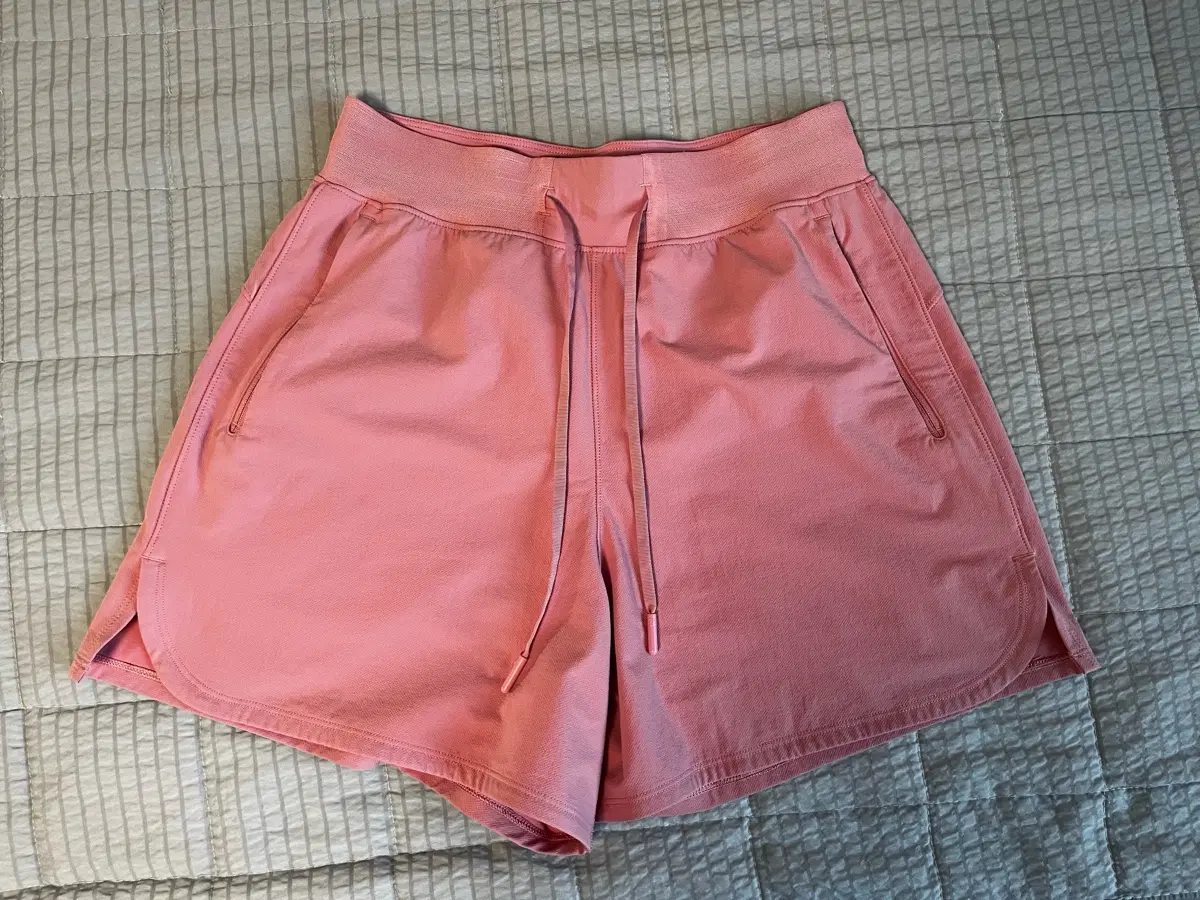 룰루레몬 lululemon 핑크 하이라이즈 쇼츠 반바지 사이즈 4